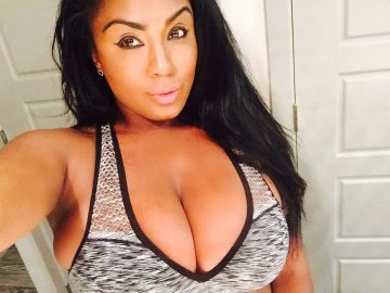 Clara8113 from City of Wolverhampton,United Kingdom